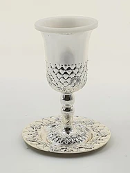גביע קידוש מוכסף מעוינים